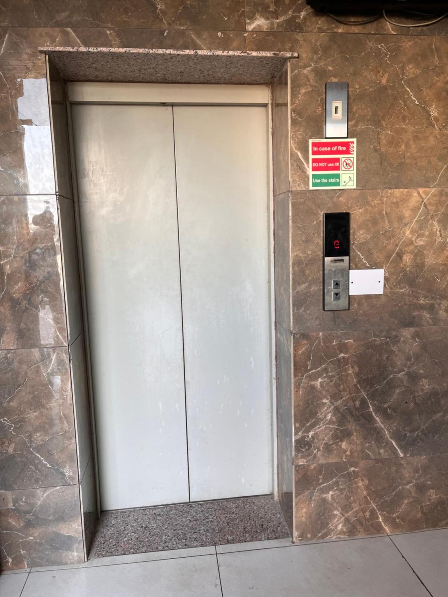 Hotel Jb Residency !! Luxurious & Royal Balcony Rooms !! Large Rooms Zirakpur Exterior foto